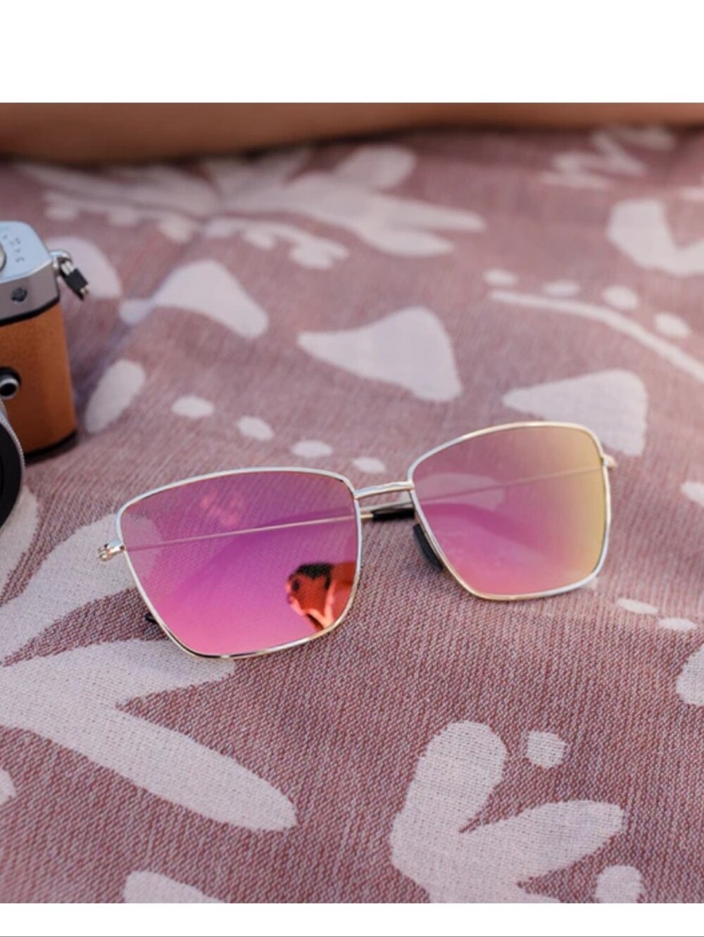 Women's Melrose Gold Frame Sunglasses with Pink Gradient Lenses Calimesa